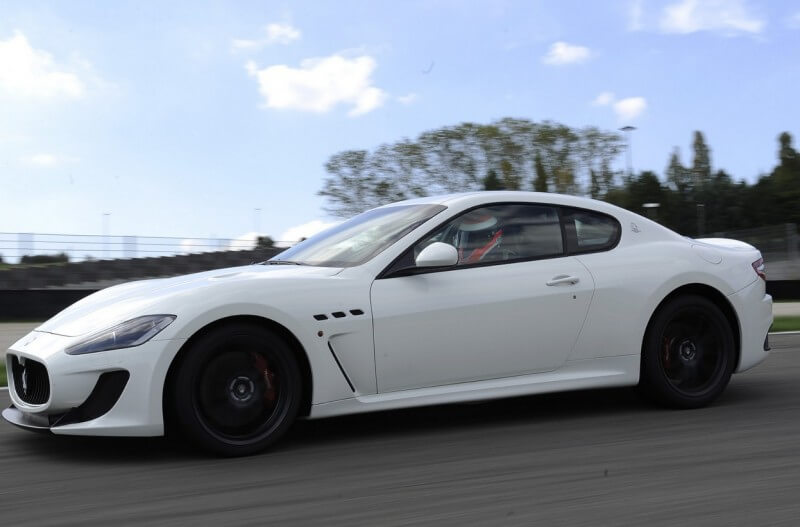 Maserati GranTurismo side view