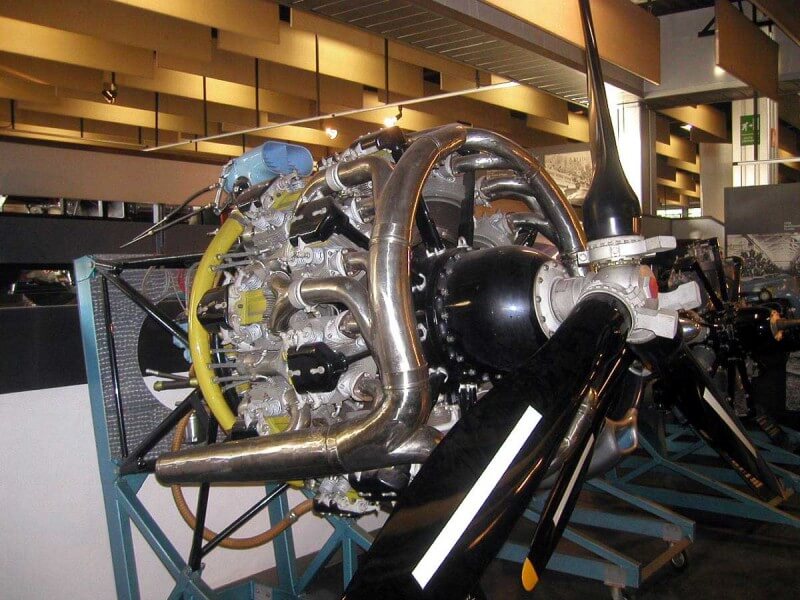 Alfa Romeo aircraft engine