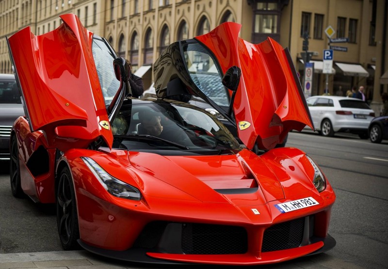 Ferrari Laferrari Supercar