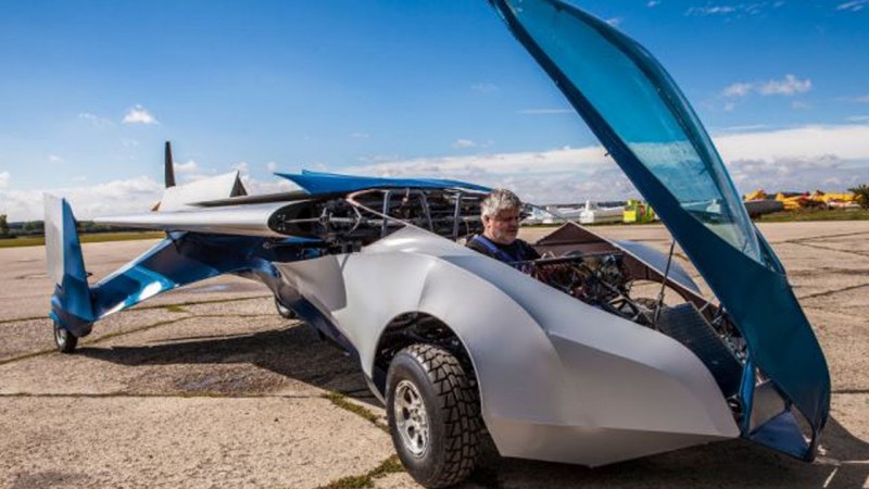 AeroMobil photo