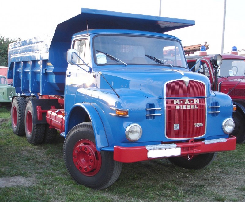 60s MAN truck