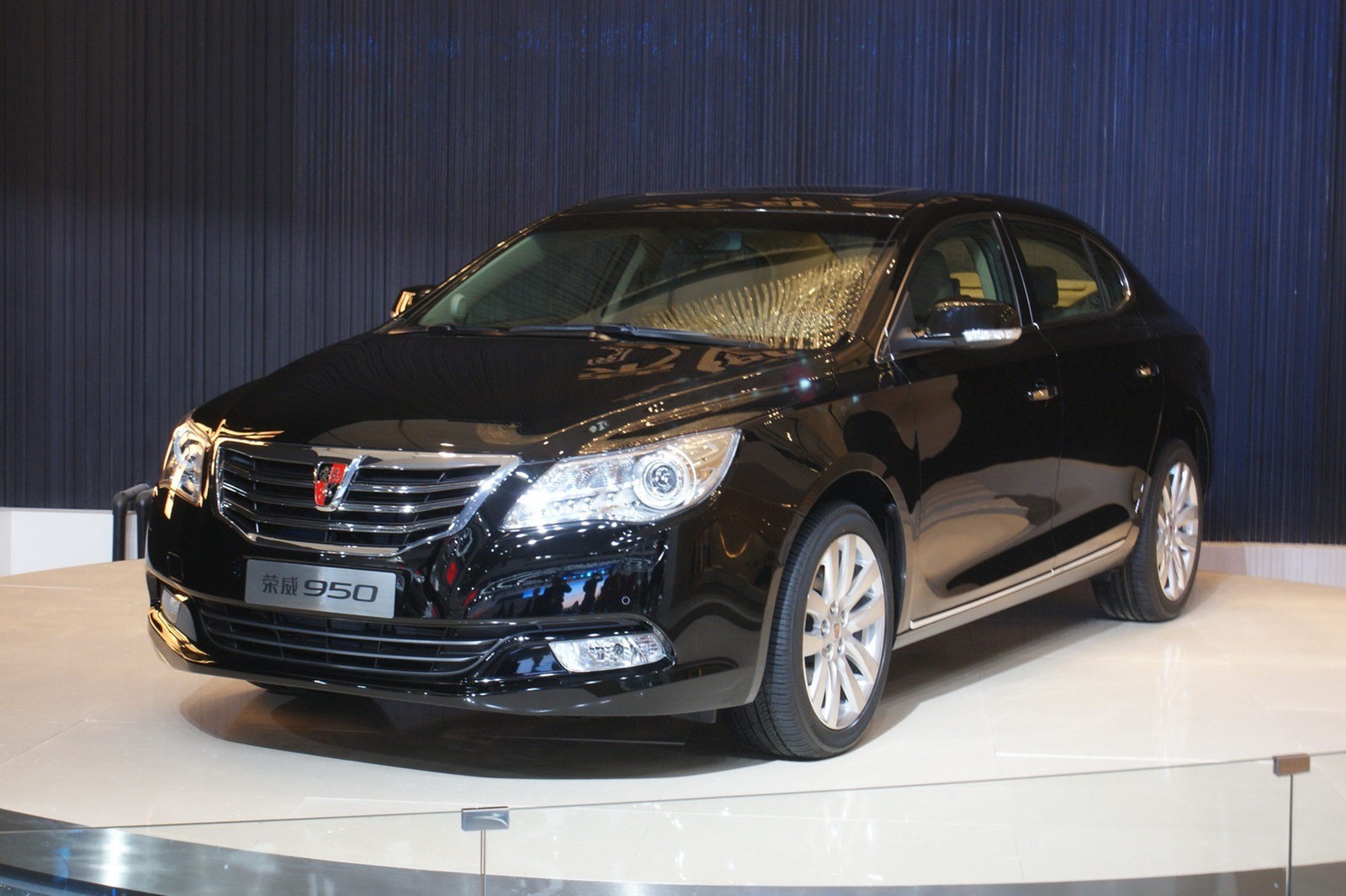 Roewe 950 - specifications, equipment, photos, video, overview