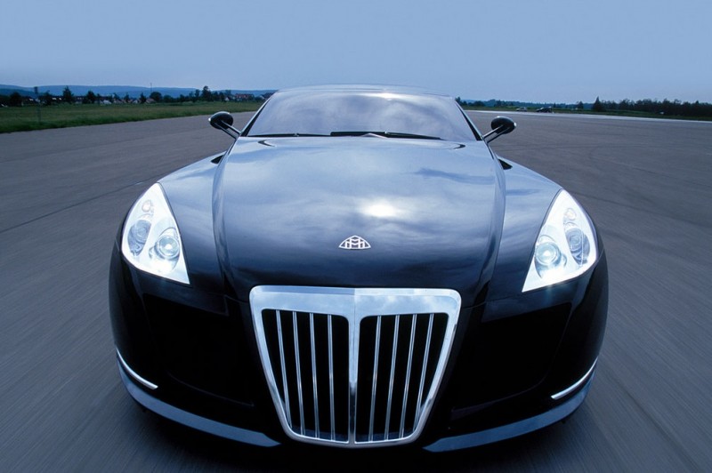 Front view of Maybach Exelero