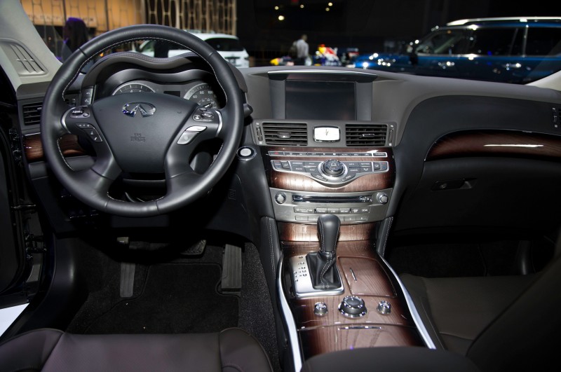 Interior Infiniti Q70L