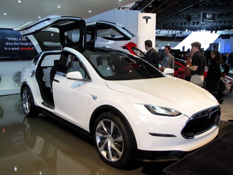 tesla crossover all wheel drive