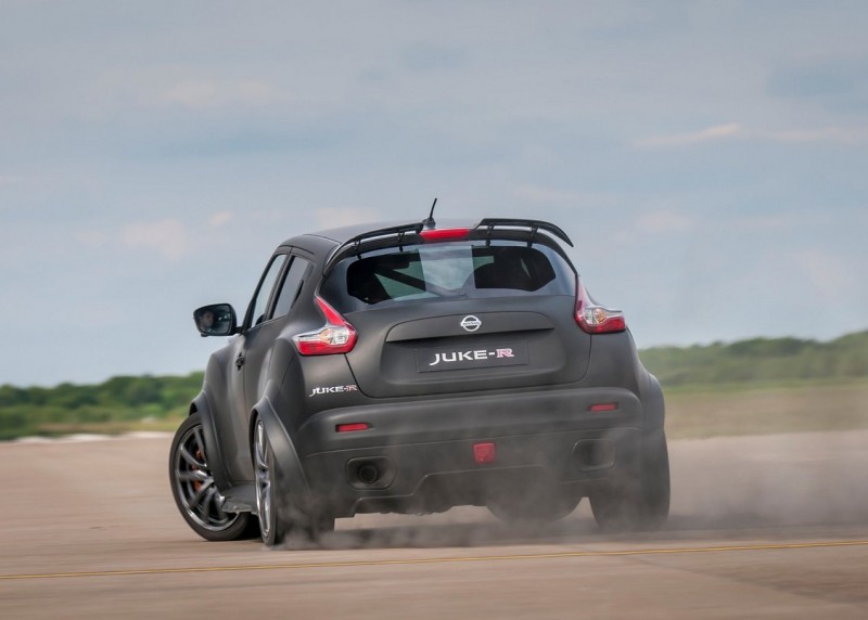 Nissan Juke-R 2.0 rear view