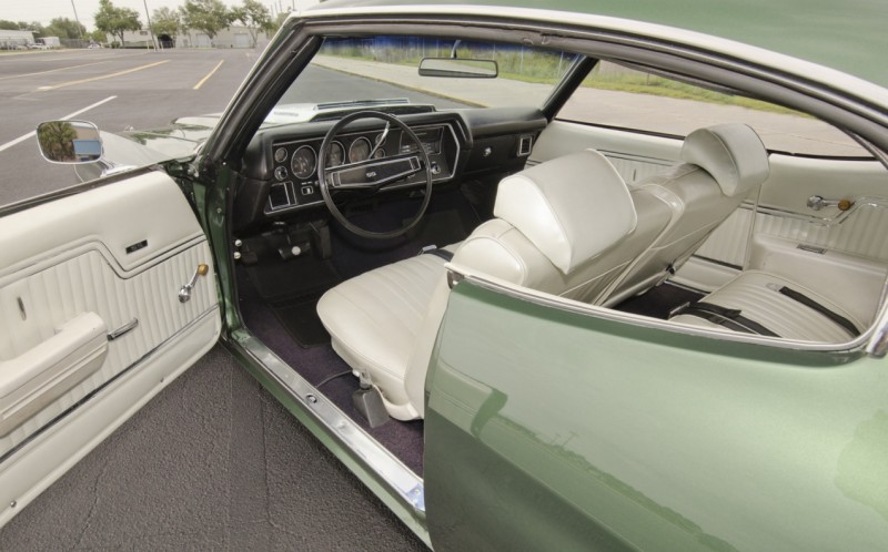 Chevrolet Chevelle SS interior