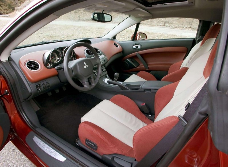 Interior Mitsubishi Eclipse