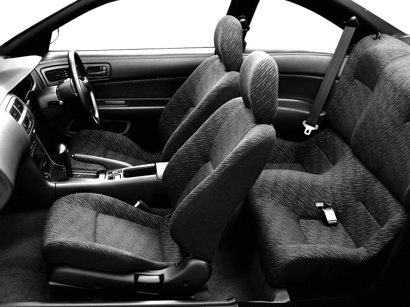 Nissan Silvia S14 cabin photo