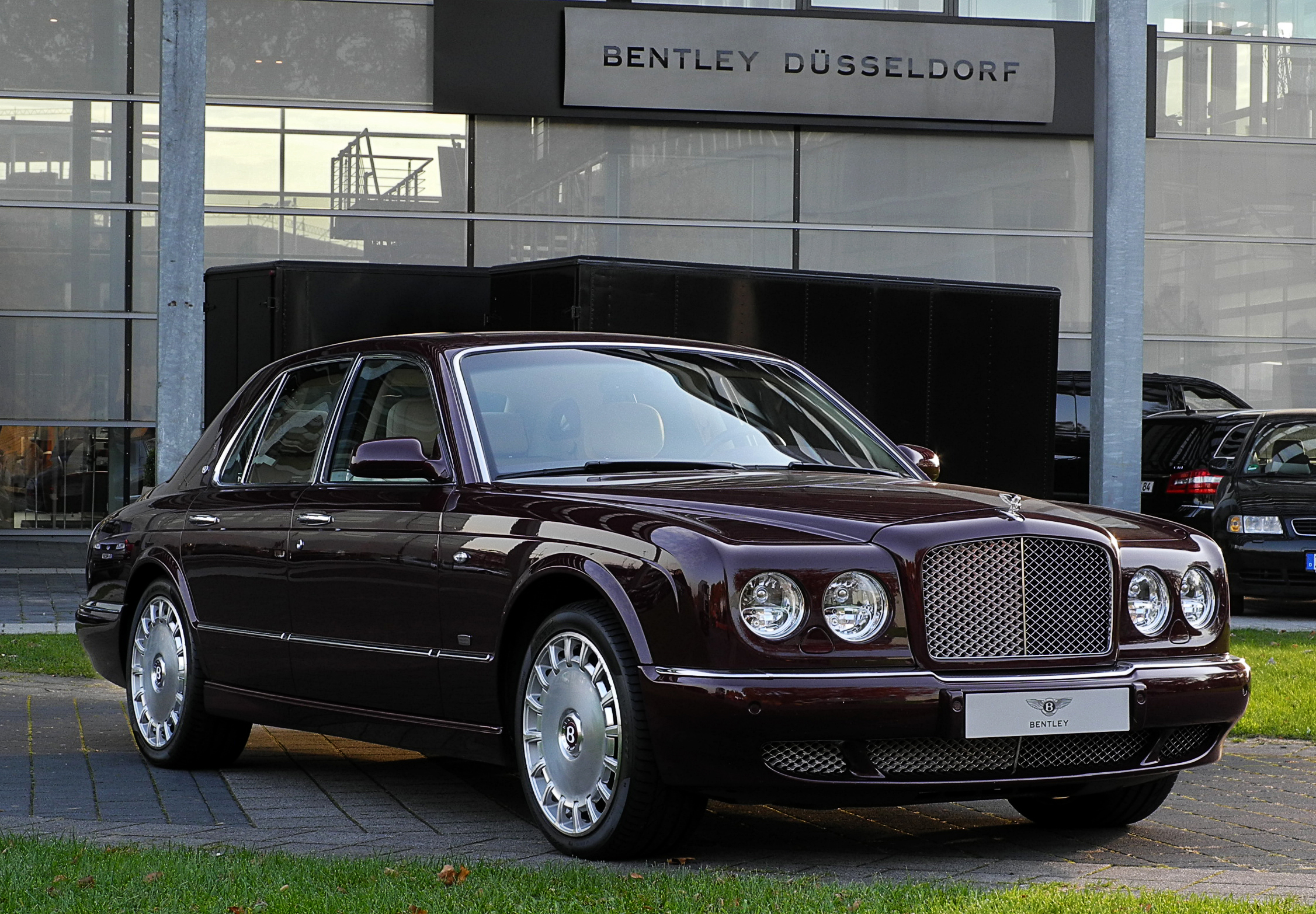 Bentley Arnage specifications photos videos reviews prices