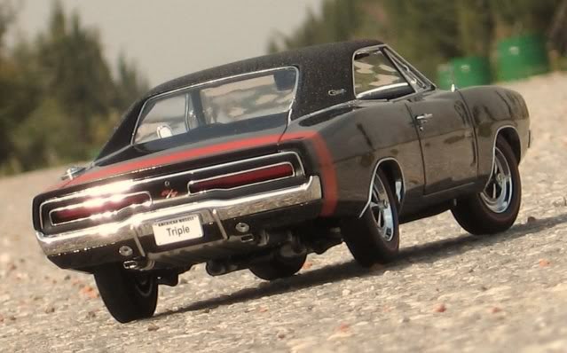 Rear view Dodge Charger RT 