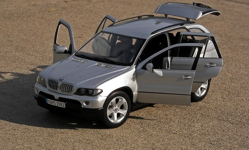 BMW X5 photo