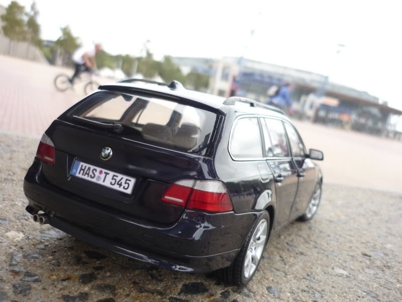 BMW 545i Touring rear view