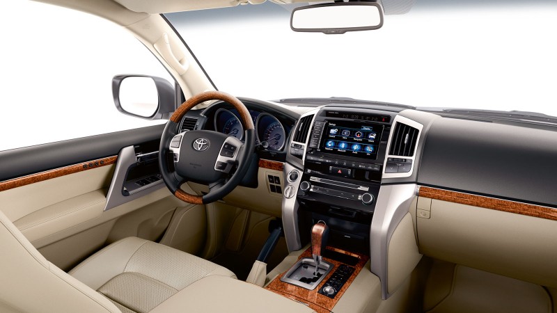 Toyota Land Cruiser 200 interior