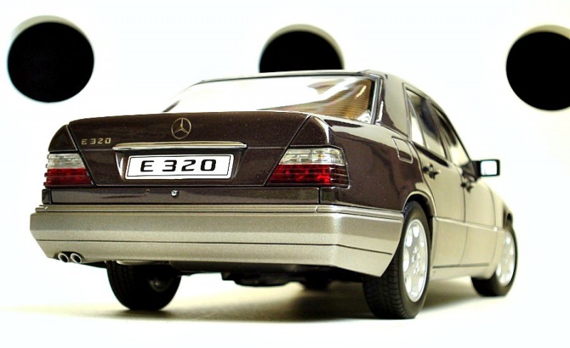 Rear view of Mercedes-Benz E320