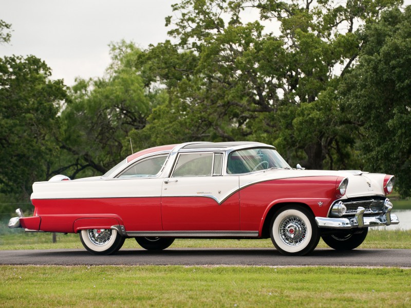 Ford Fairlane Crown Victoria 1955