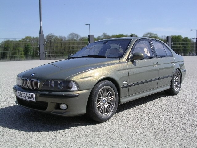 BMW M5 E39 photo of the car