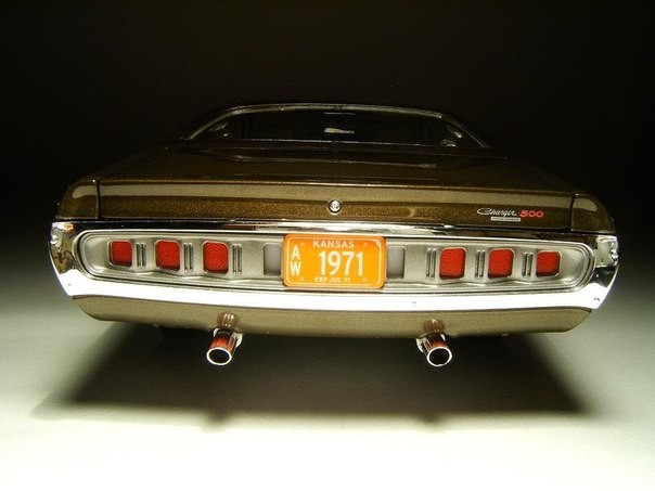 Rear view Dodge Charger 500 