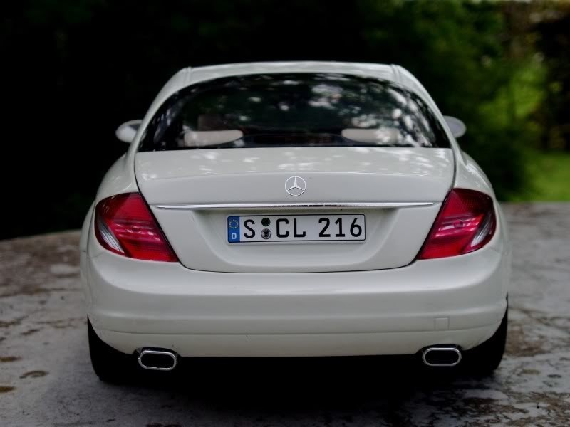 Back view of Mercedes-Benz CL 500 
