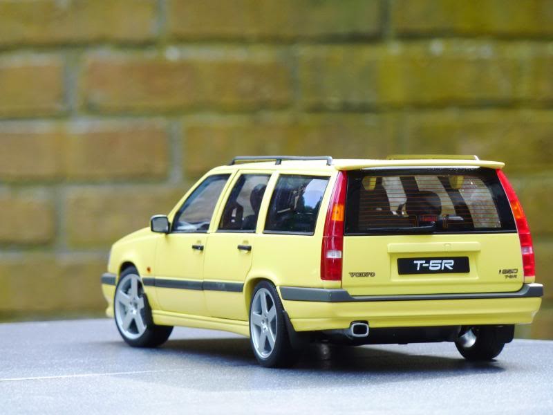 Back view of Volvo 850 T-5R
