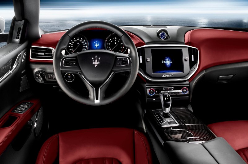 Maserati Levante photo of the salon