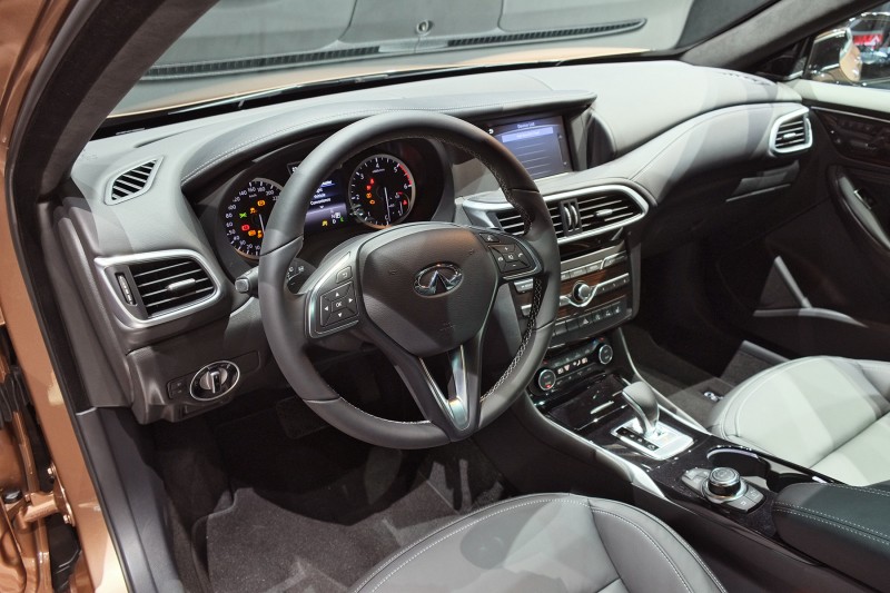 Infiniti Q30 cabin