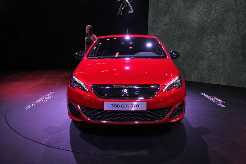 Peugeot 308 GTi front view