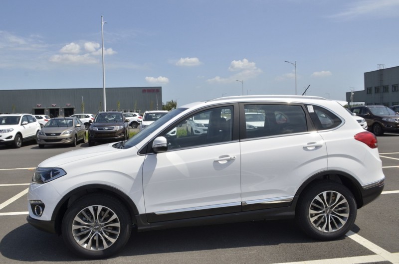 Chery Tiggo 5 Side View