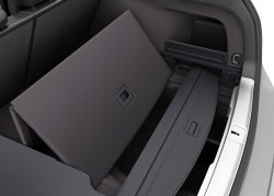 Volkswagen Passat B8 luggage compartment