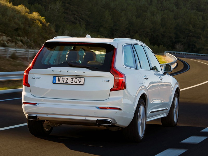 Rear view of the Volvo XC90 II