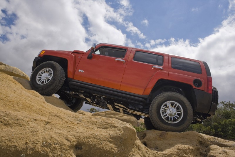 Side view Hummer H3