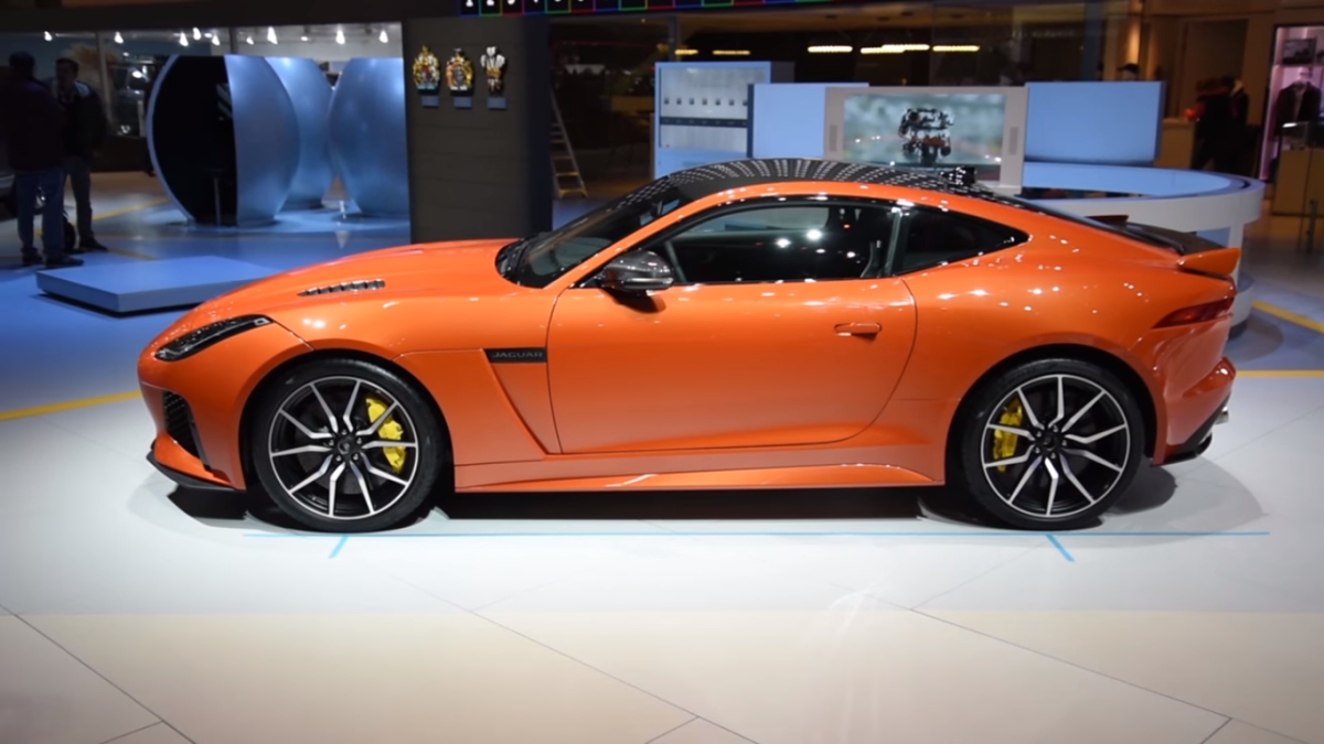 Jaguar F-Type SVR photo