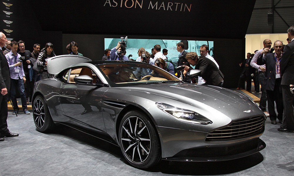 Aston Martin DB11 Photo