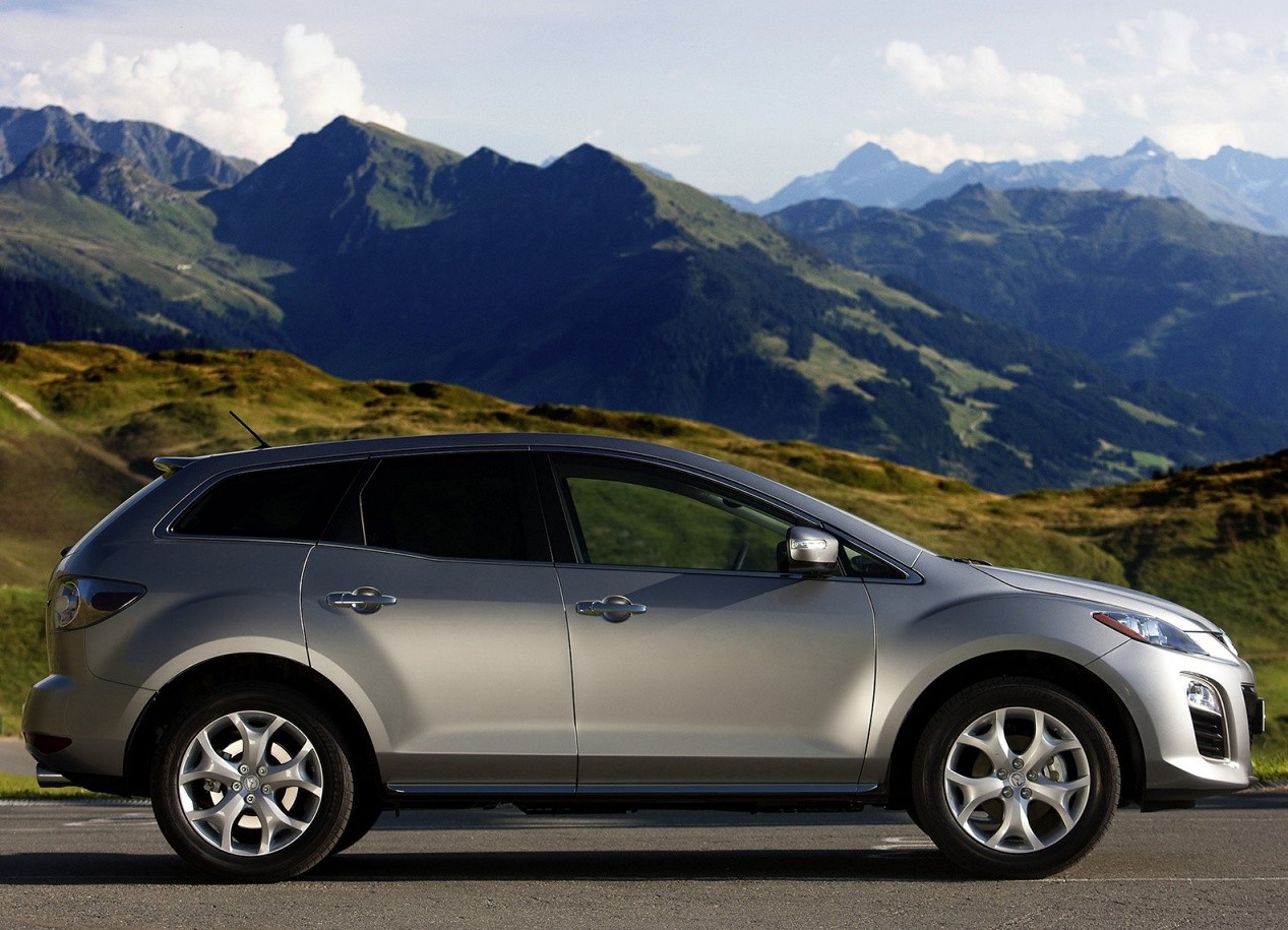 Mazda CX7 specifications, equipment, photos, videos