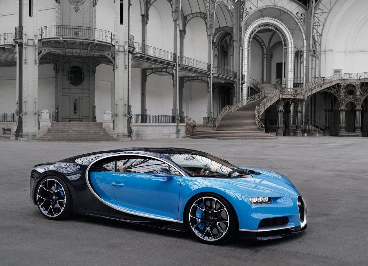 Bugatti Chiron photo