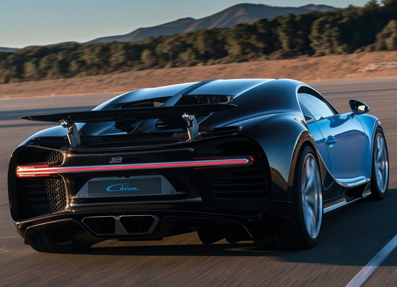 Bugatti Chiron photo