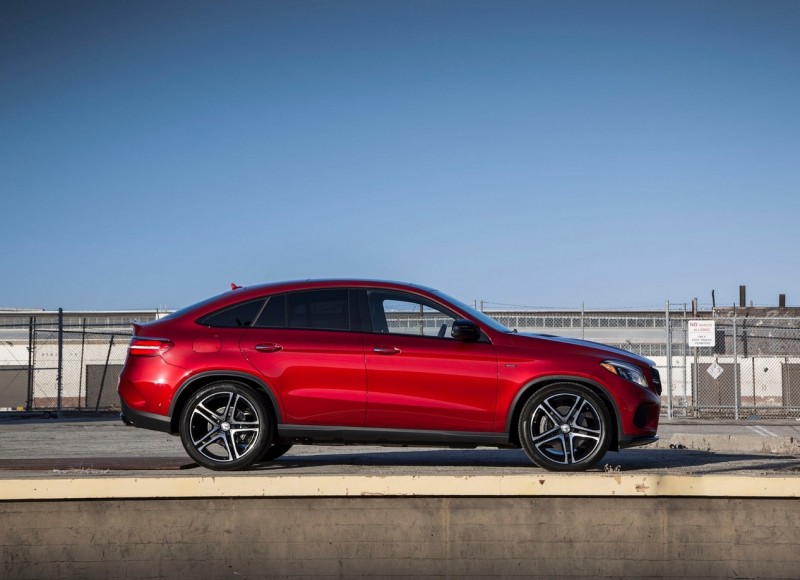 Side view Mercedes-Benz GLE Coupe
