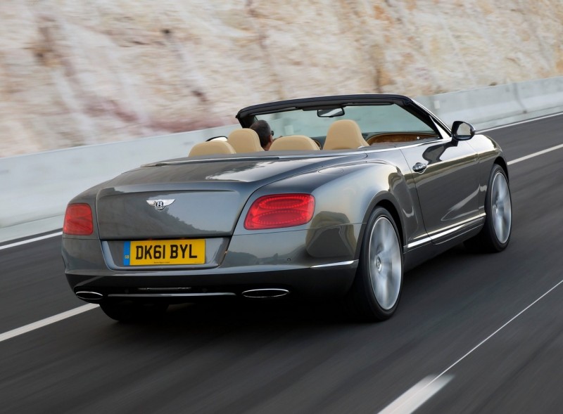 Bentley Continental GTC вид сзади