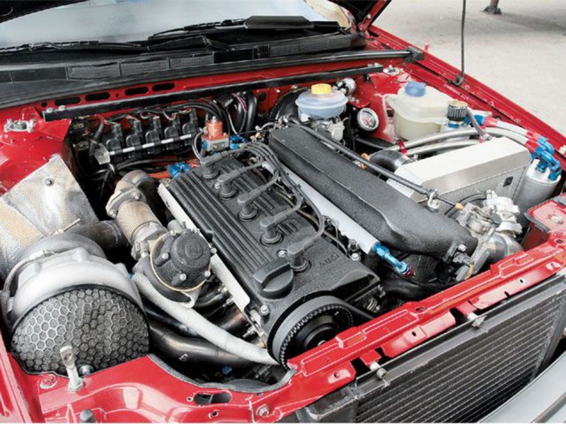 Audi 80 quattro engine