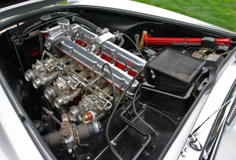 Aston Martin DB2-4 Touring Spyder engine