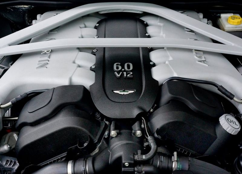 Aston Martin DB9 engine