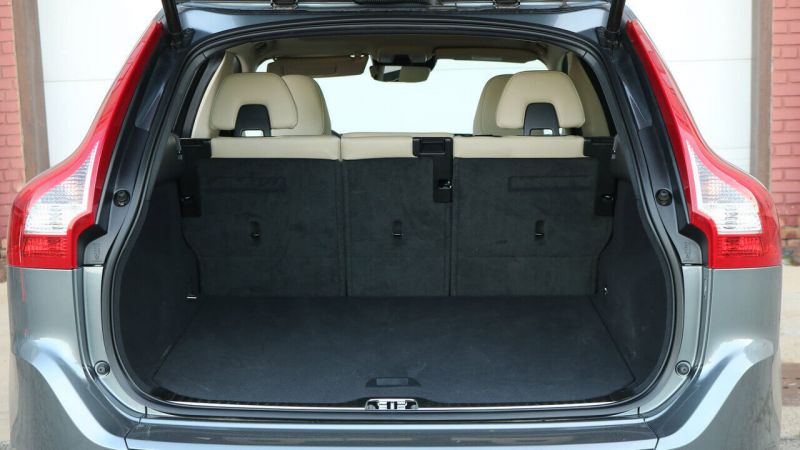 Volvo XC60 trunk