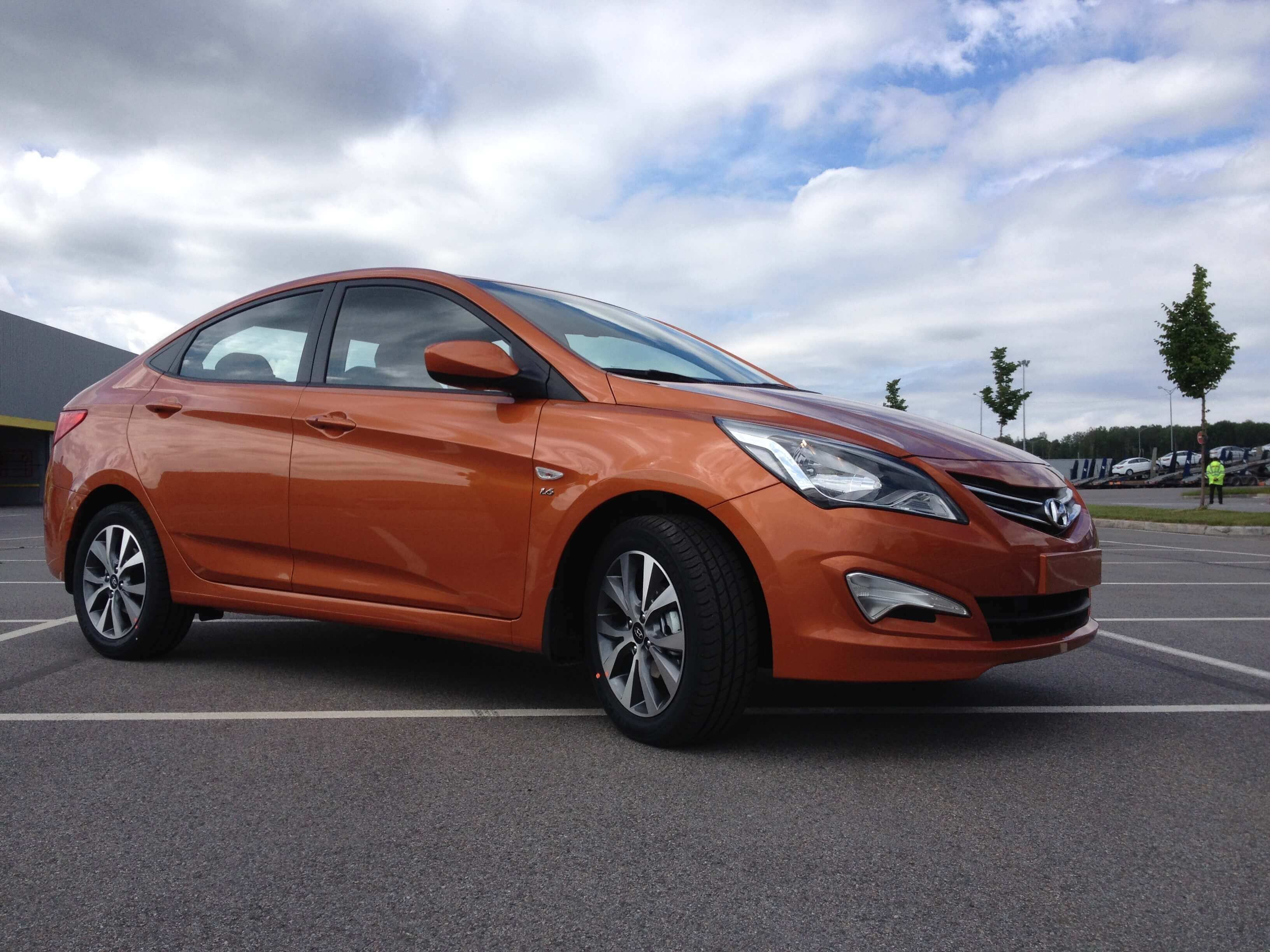 Hyundai Solaris Specifications Photos Videos Reviews