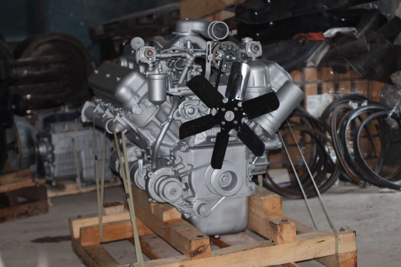 Ural-5557 engine