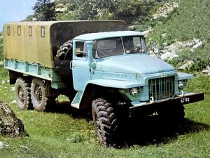 Ural-375D