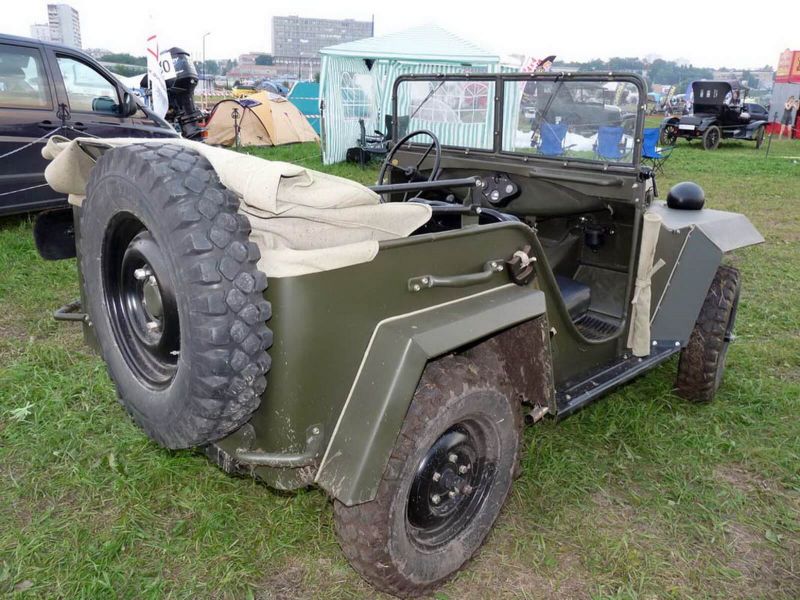 GAZ-67 rear view