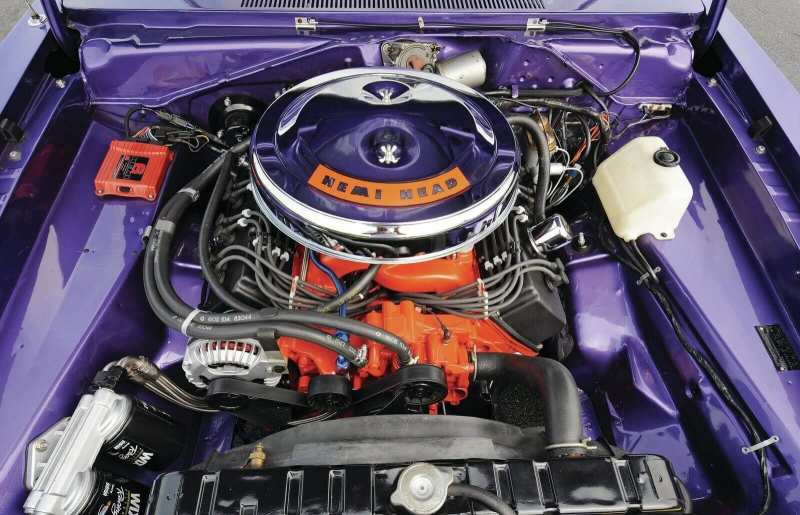 Plymouth Barracuda engine