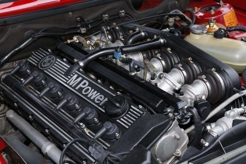 BMW M5 E28 engine