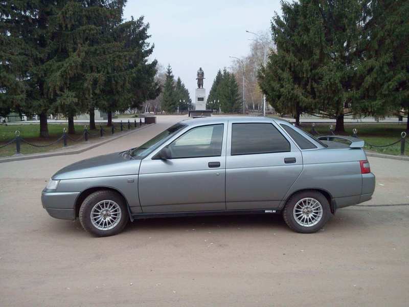 Lada-2110 side view