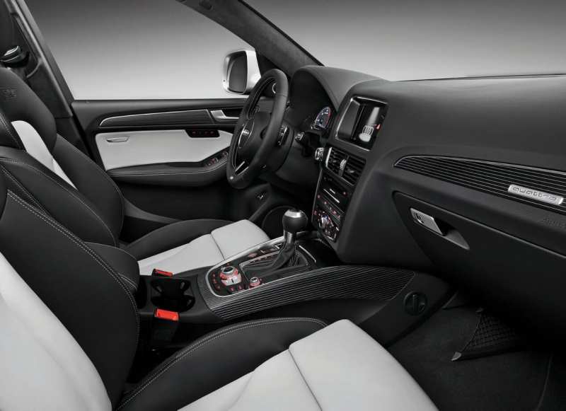 Audi SQ5 interior